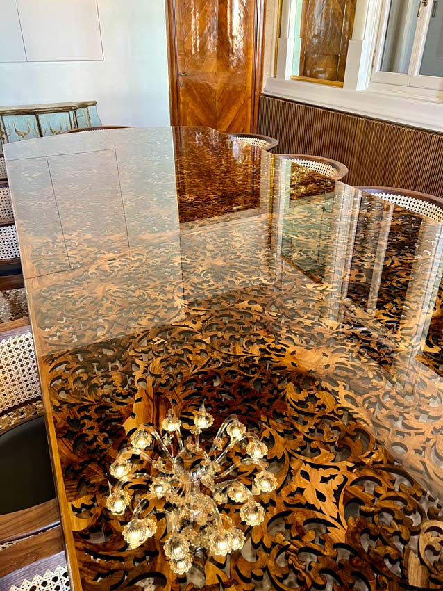 tavoli legno arredo resina desing palazzo garoni venezia azimut design 