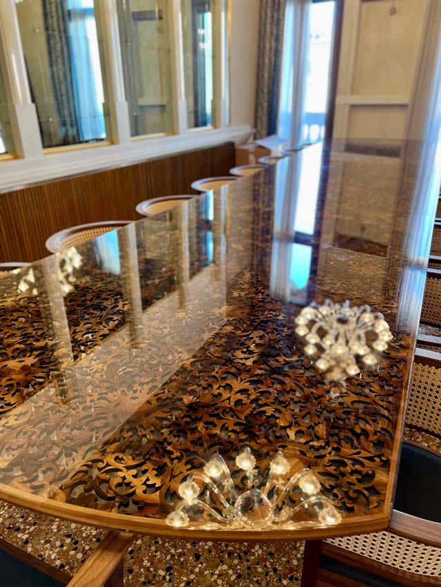 tavoli legno arredo resina desing palazzo garoni venezia azimut design 